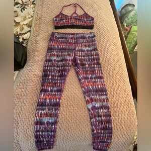 ALO Yoga Purple and White Activewear